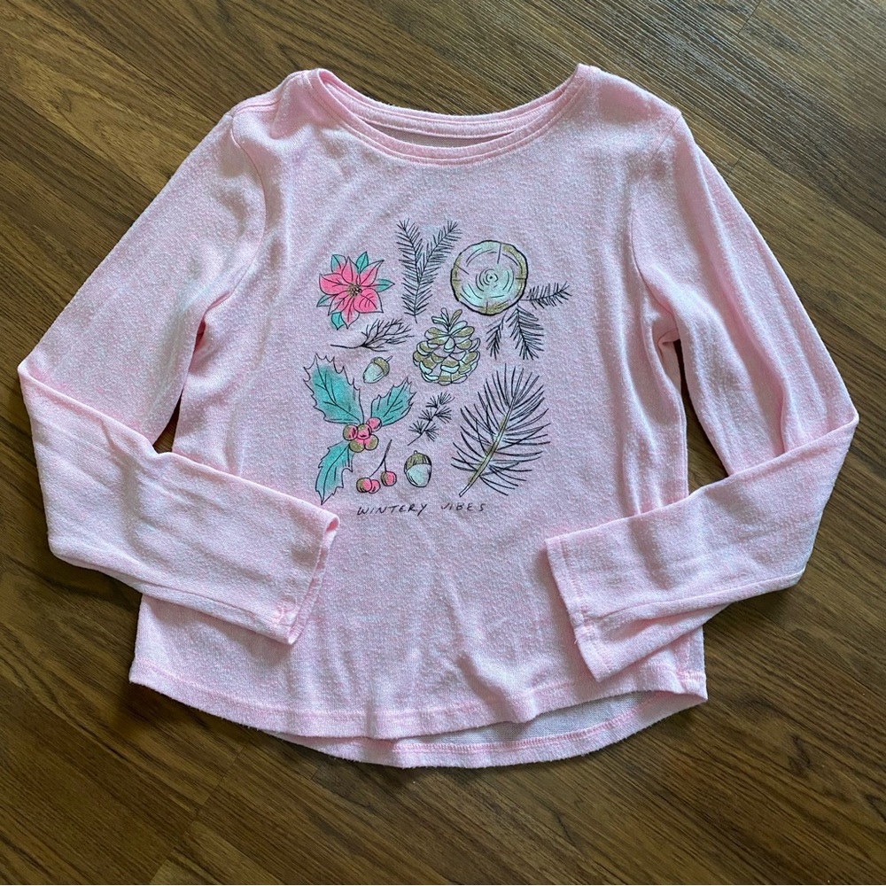 So girl’s size 7 lightweight sweater